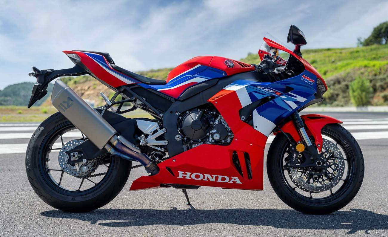 , 2022 Honda CBR1000RR-R hoja de fuego