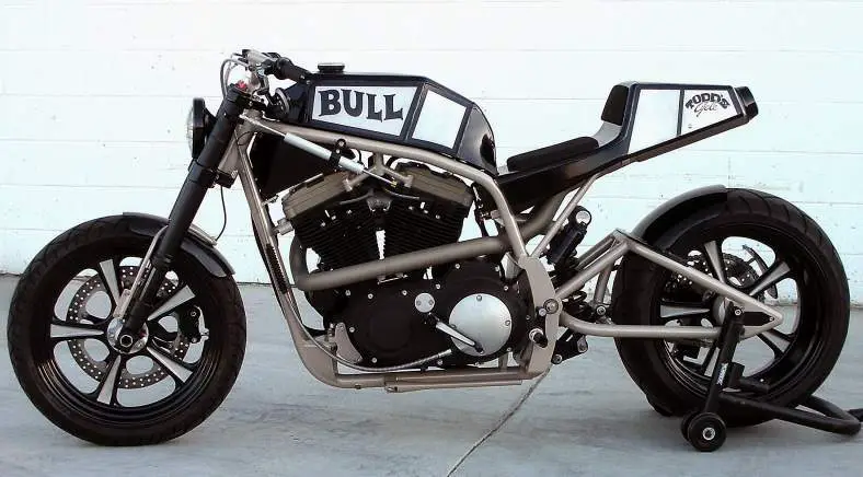 , Bull Streetfighter de Todd&#8217;s Cycles