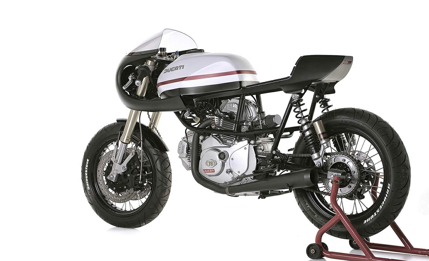 , Ducati Pantah 350 en Capêlo Garage