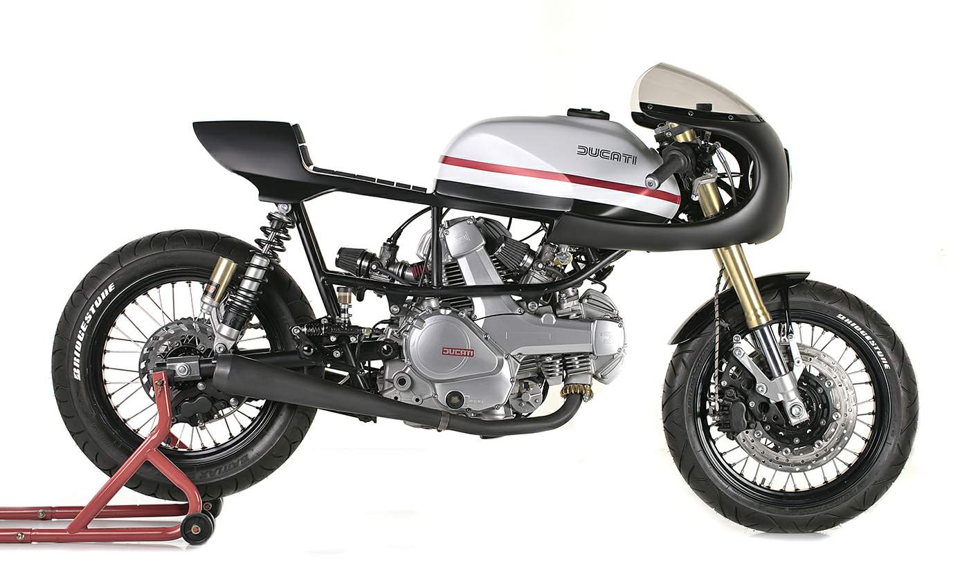 , Ducati Pantah 350 en Capêlo Garage