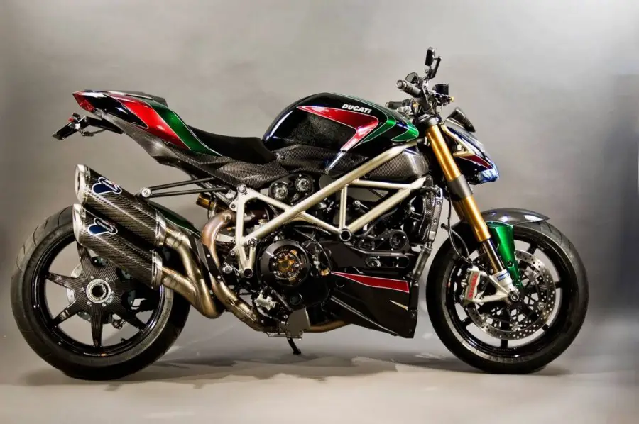 , Ducati Street Fighter en Motovation