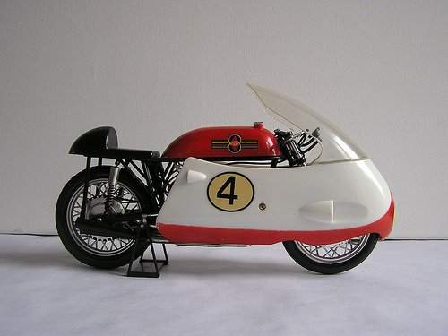 , Juego Gilera 500 Racer