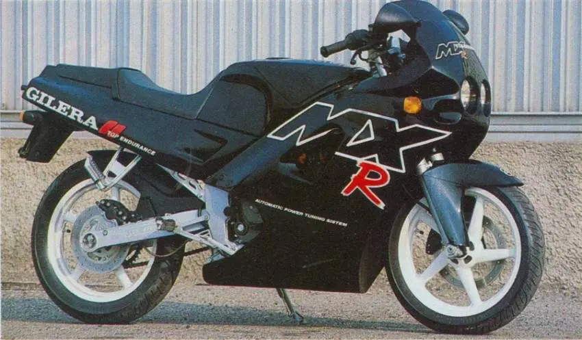 , Gilera MX-R 125 Posición