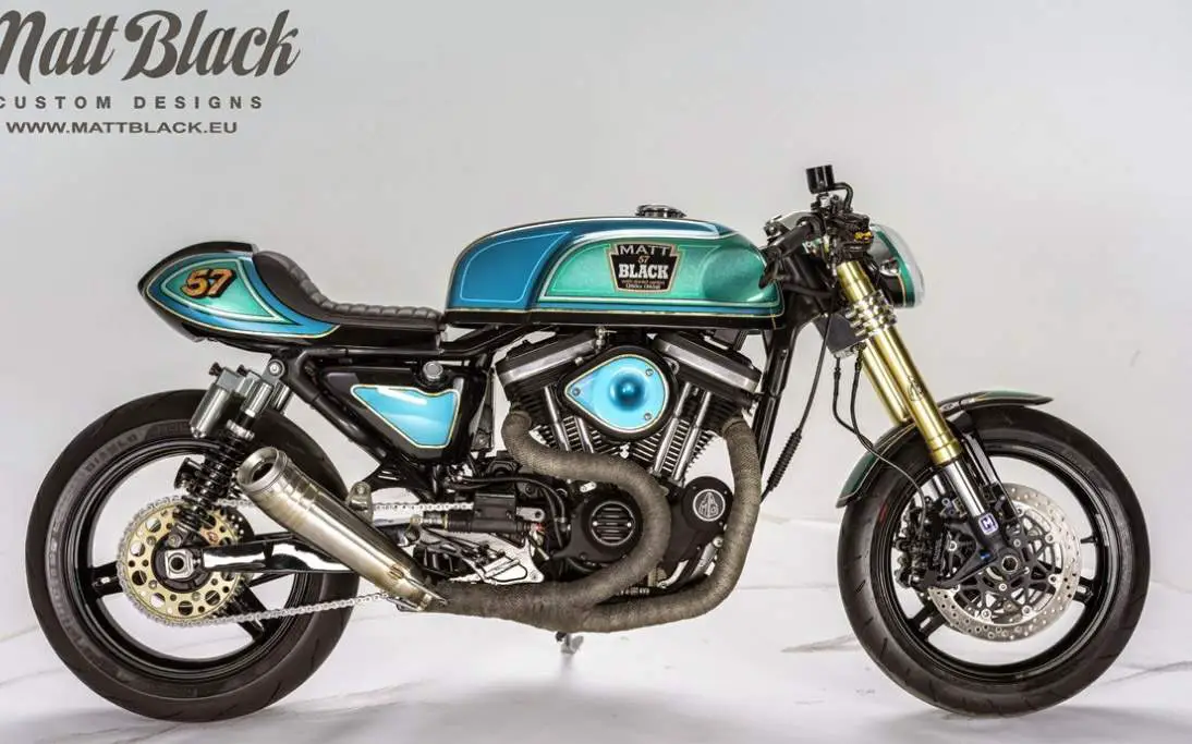 , Harley Sportster Café Racer 57 de Matt Black Custom Design