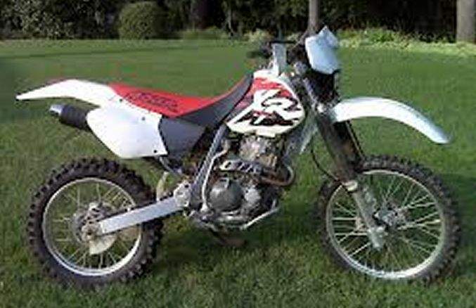 Honda XR 400R en acción