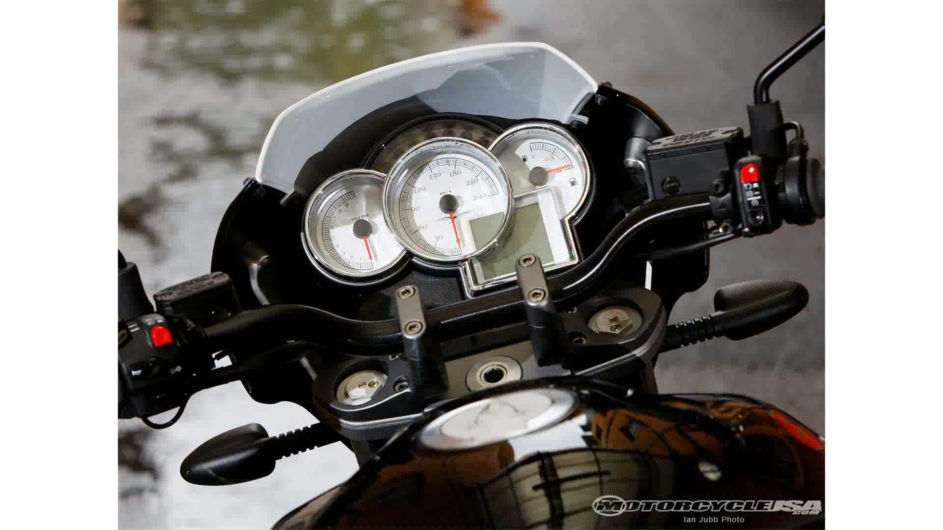 , Moto Guzzi 1200 Deportiva