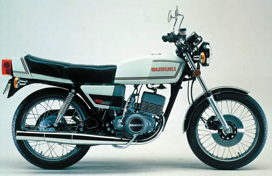 , Suzuki RG250