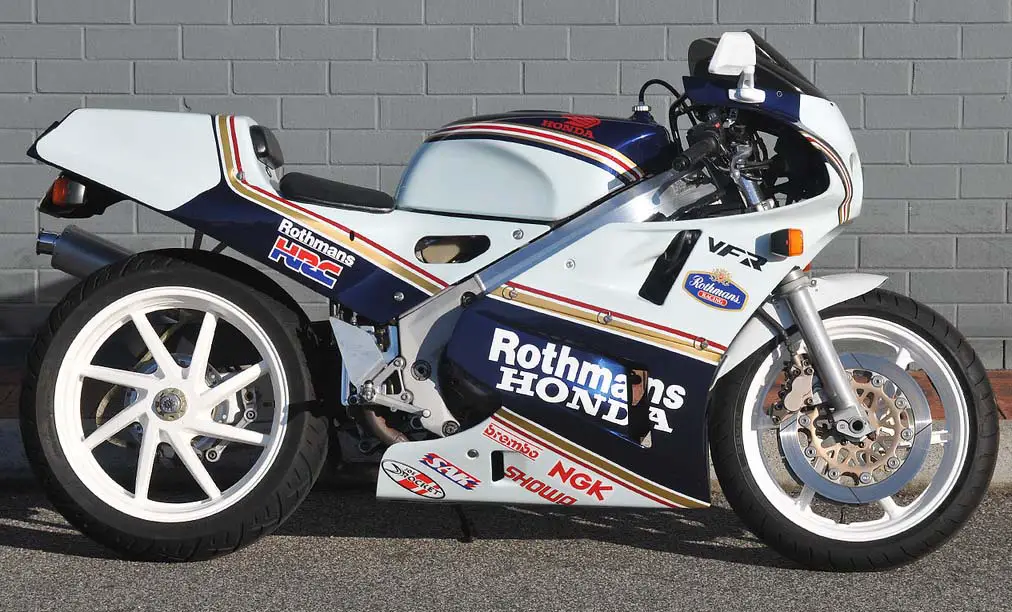 , 1988 Réplica Honda VFR 750R RC30 Rothmans