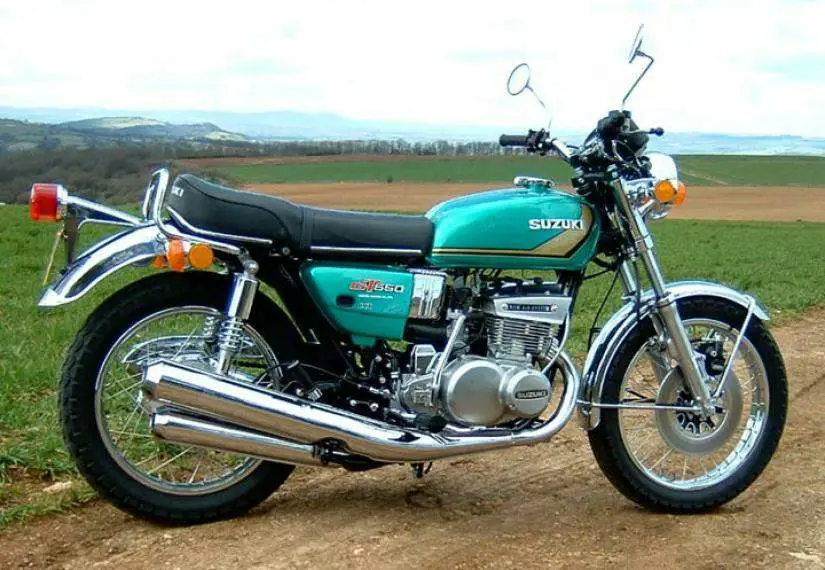 , 1974 &#8211; 1975 Suzuki GT 550